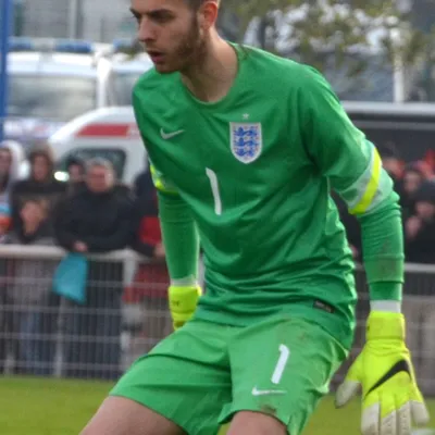 Angus Gunn